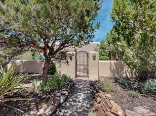 43 Blue Jay Dr, Santa Fe, NM 87506