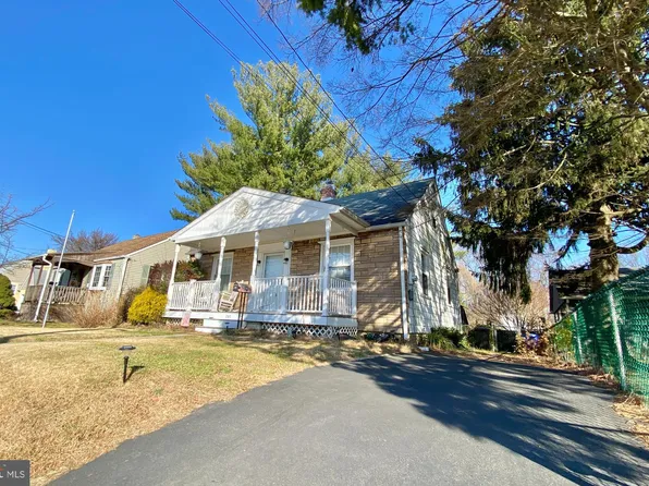 207 Pennsylvania Ave, Prospect Park, PA 19076