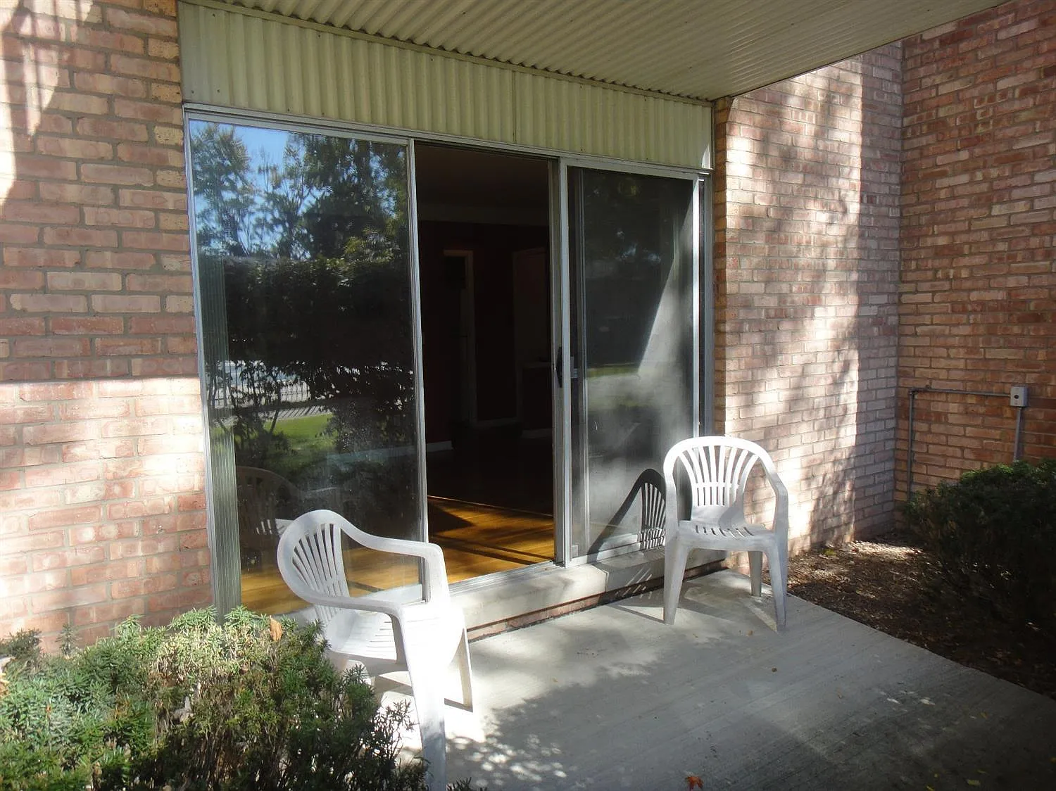 1249 Island Dr — Photo 2