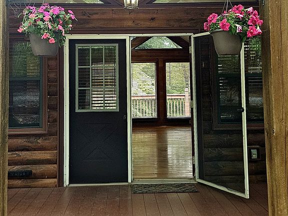 2nd image of 3857 Gumlog Rd
