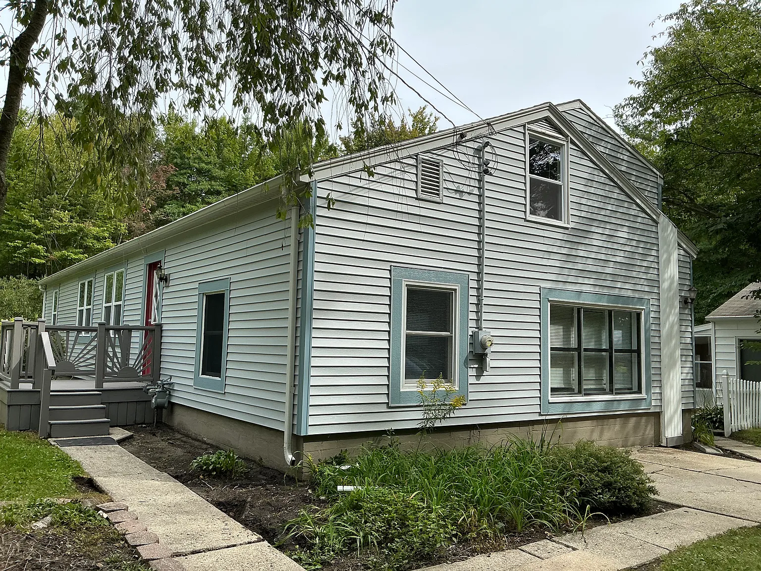 4 bed, 1.5 bath, 1675 sqft, $1,800 — Photo 2