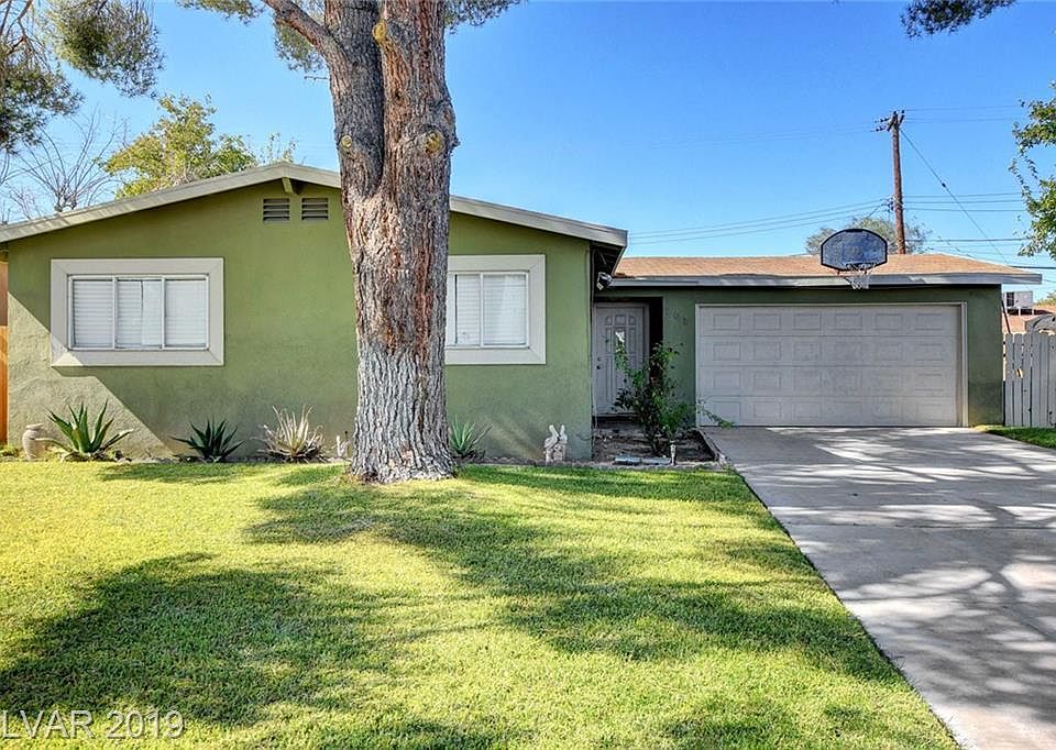 1st image of 208 Pershing Dr