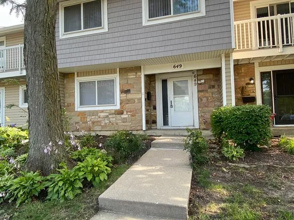 649 Harbor Ter, Bartlett, IL 60103