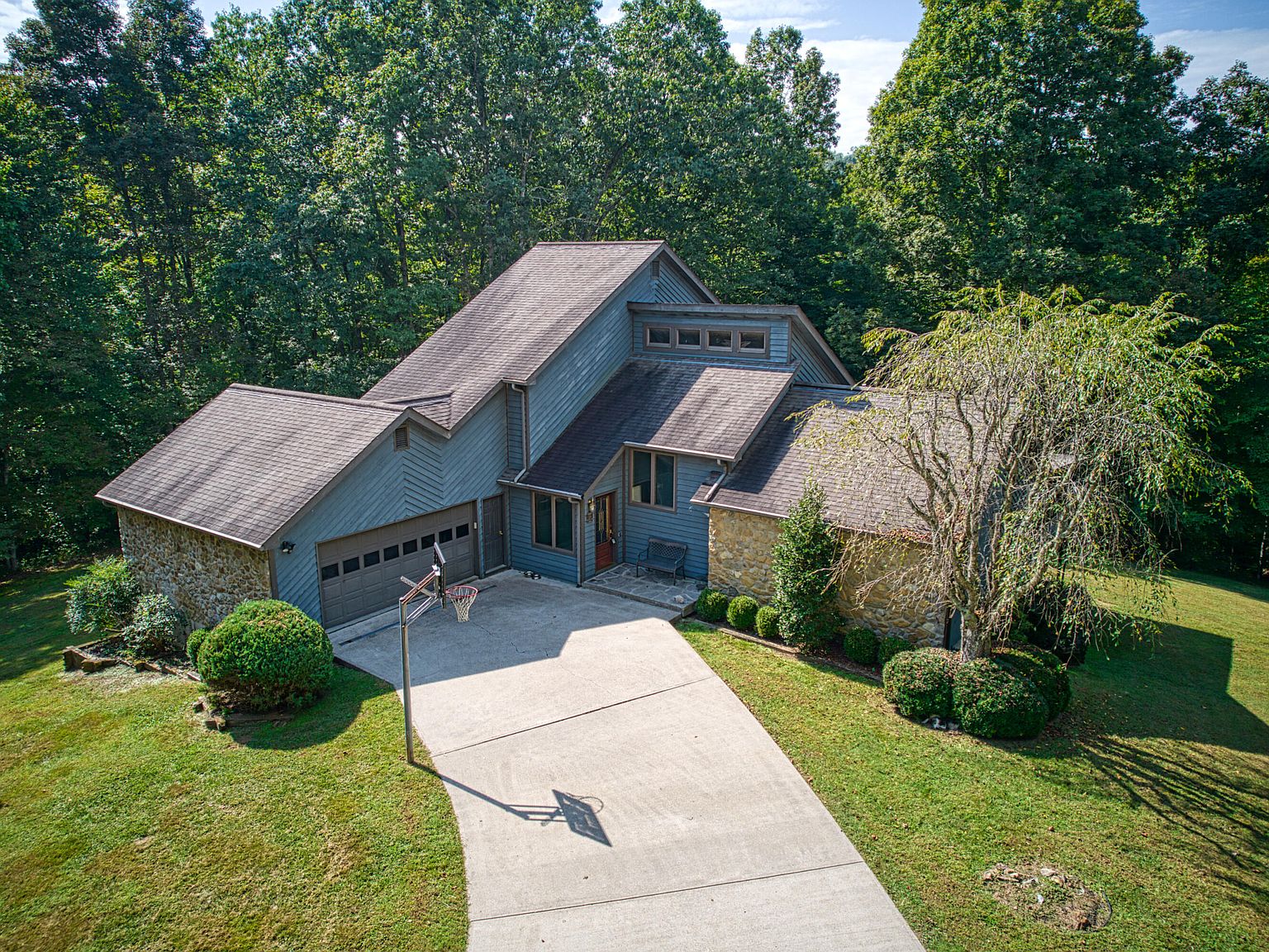 220 Hickory Ln, West Liberty, KY 41472 Zillow