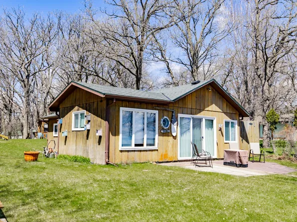 36310 Augustana Dr, Battle Lake, MN 56515