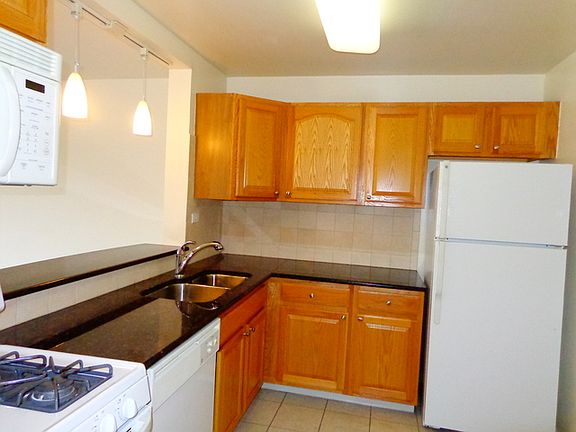 3rd image of 935 Countryside Dr #216