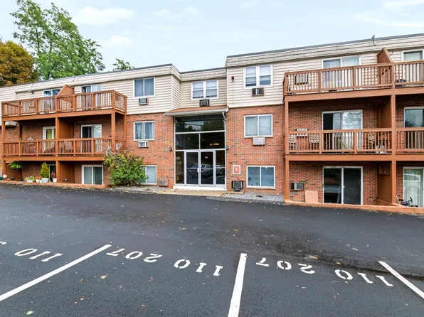 110 Boston Post Rd E APT 5, Marlborough, MA 01752