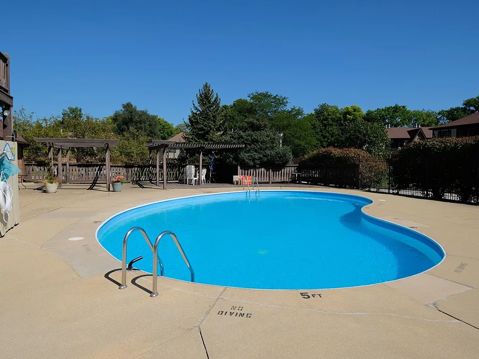 2010 Tracy Dr #2