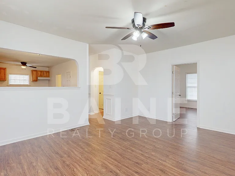 2621 Sevier Ave — Photo 6