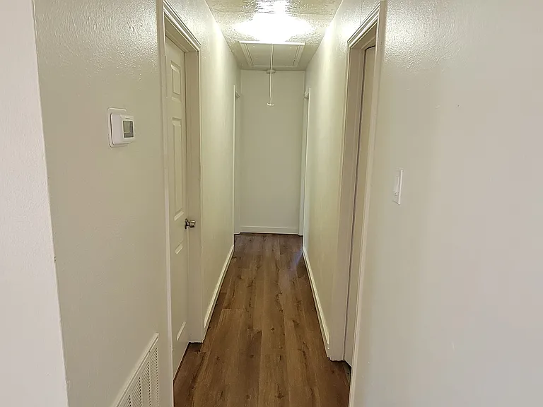 2100 Hill Top Ct #1 — Photo 23