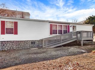 11 Columbus Dr, Monessen, PA