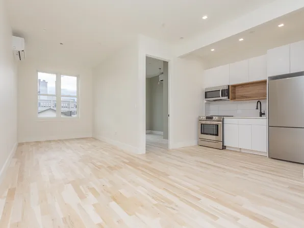 524 Midwood Street 2A image 1 of 8