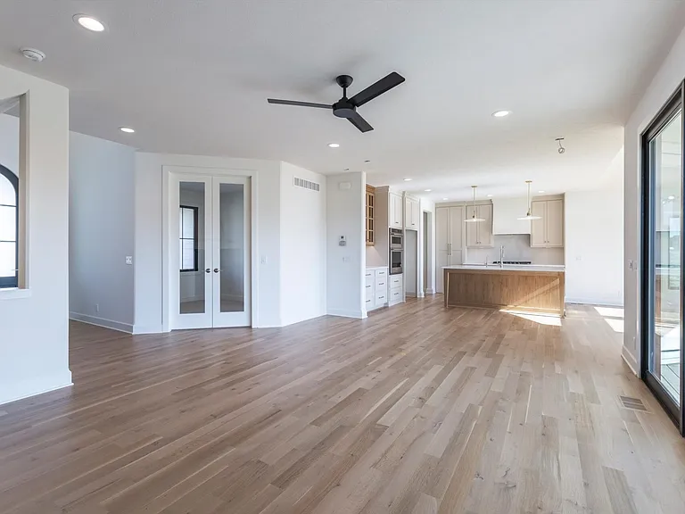 21911 Parkview Dr — Photo 14