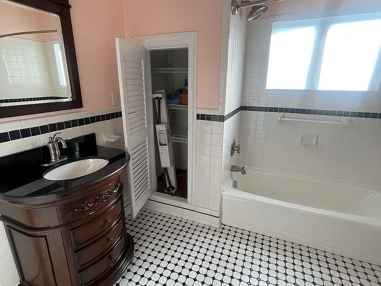 302 Boston Ave — Photo 22