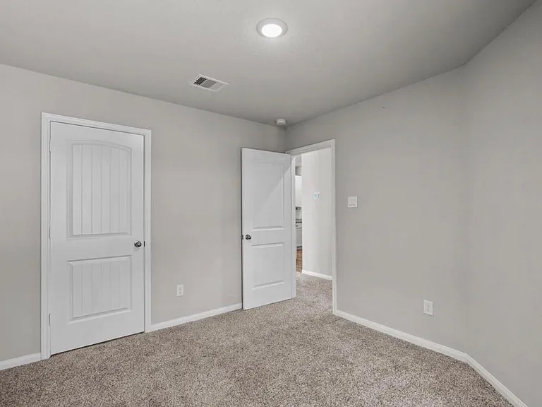 5339 Cj Walker Ln — Photo 13