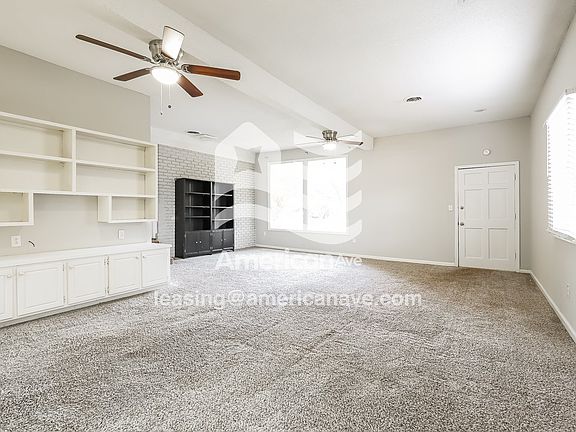561129_004_living_room_13845117.jpg