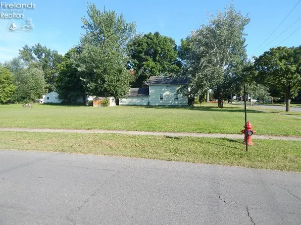 52 N Pleasant St, Norwalk, OH 44857