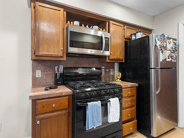 6492 Hart Ln — Photo 10