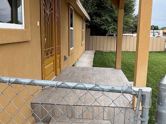 3rd image of 1007 W 8th St