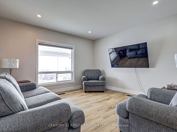 5th image of 20351 Duart Rd