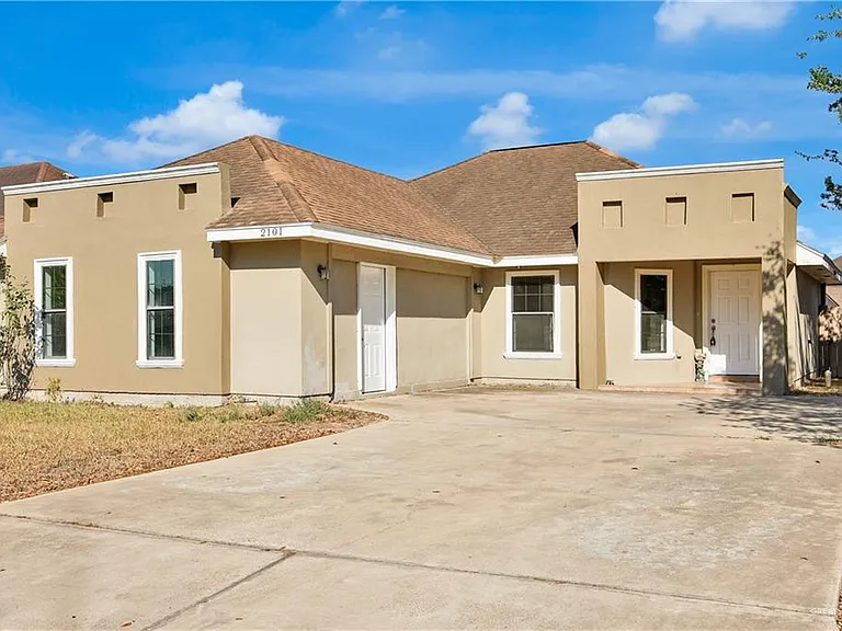 2101 Sunrise Dr — Photo 1