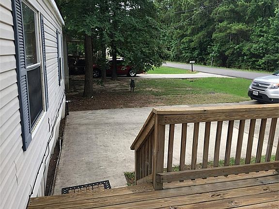 5th image of 33128 Wedgewood Dr