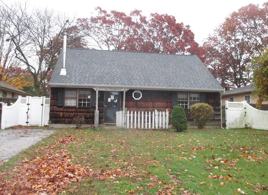 1st image of 51 Oakwood Dr