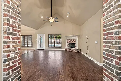 108 Saylors Way — Photo 4