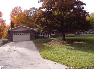 3226 Saint Andrews Dr, Mount Pleasant, MI