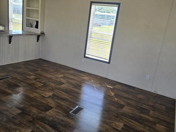 161 Wesley Way, Slocomb, AL 36375