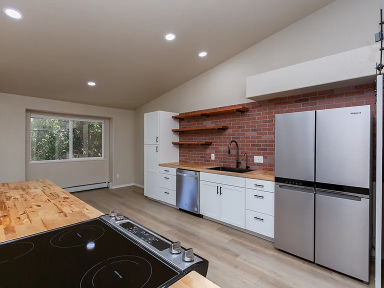 528 Park Ridge Ct — Photo 19