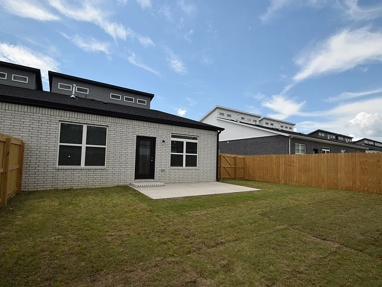 723 Sun Meadows Loop — Photo 24