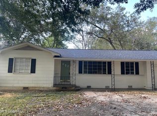 105 W Lakeview Dr, Clinton, MS 39056