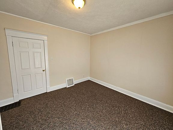 5th image of 519 Howard St