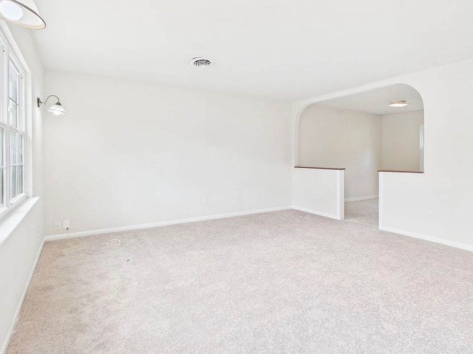 1st image of 2331 Sara Ln