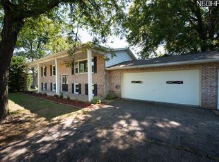 544 E Caston Rd, Uniontown, OH 44685