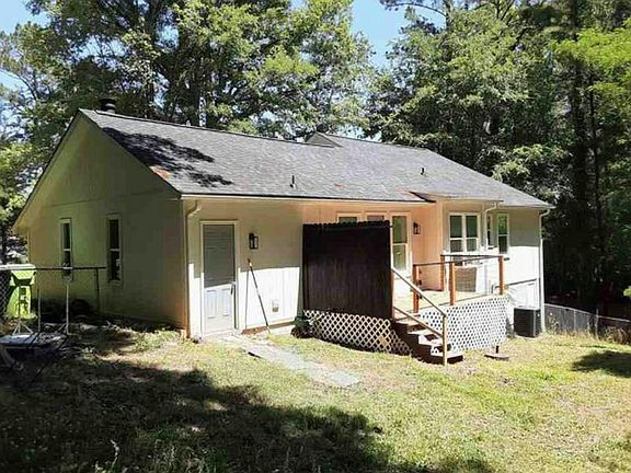 5th image of 321 Southampton Dr