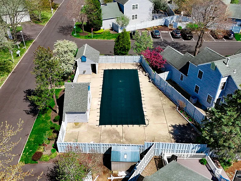 66 Claridge Ct — Photo 5