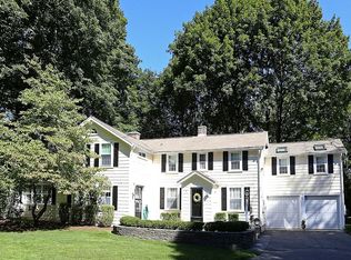 713 Boston Post Rd, Weston, MA 02493