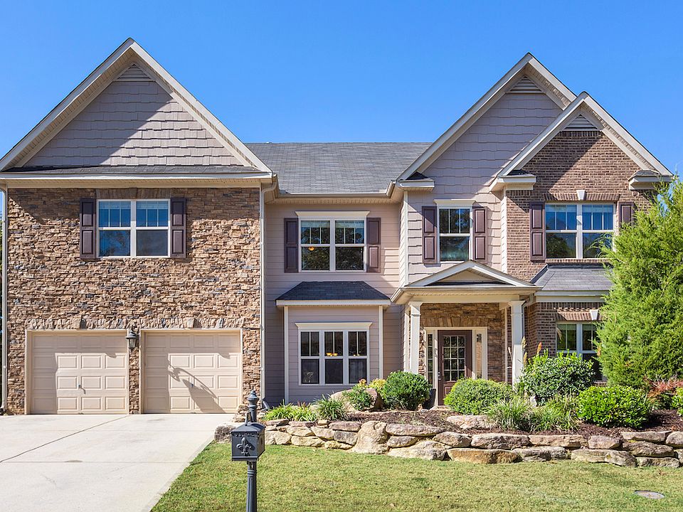 1st image of 305 Strasburg Dr