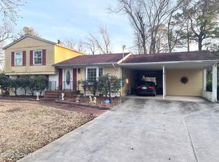 4115 Country Club Rd, Morehead City, NC 28557