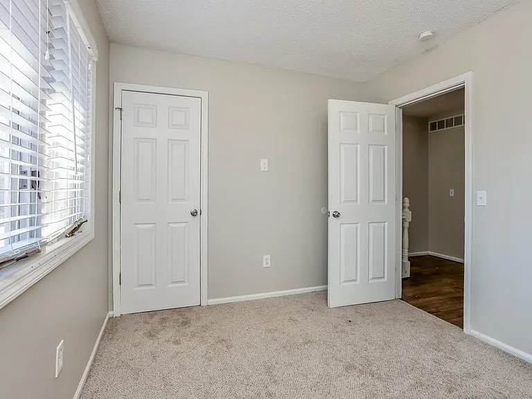 1 Saint Mark Dr — Photo 21