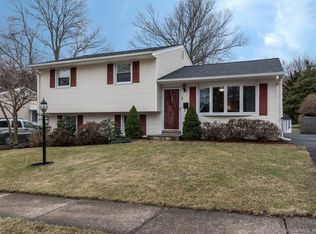 61 Youngstown Rd, Fairfield, CT 06824