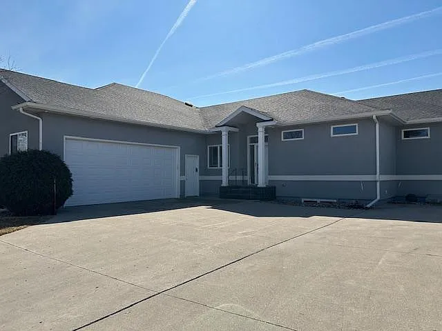 715 Northridge Way photo 1