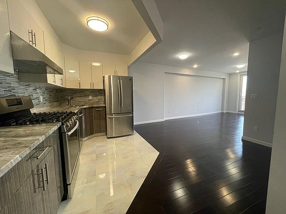 4th image of 13812 Northern Blvd APT 7F