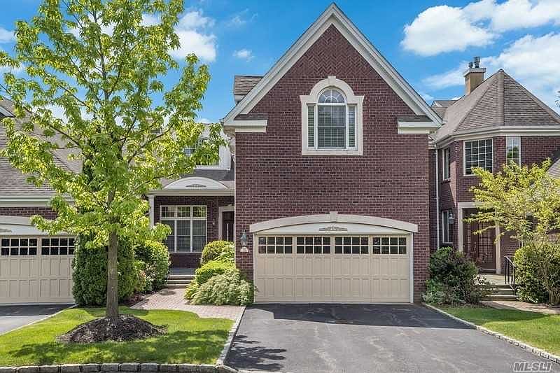1st image of 31 Wilkshire Cir