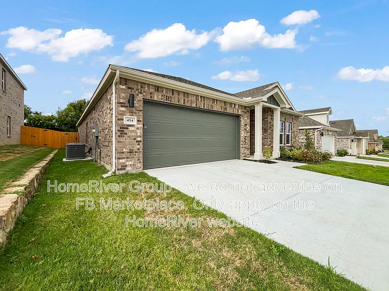454 Suffolk Dr — Photo 16