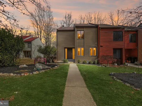 11501 Hearthstone Ct, Reston, VA 20191