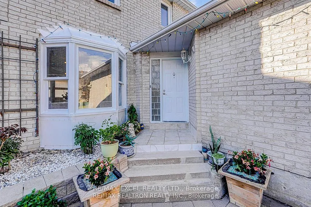 4 bed, $3,580 — Photo 3
