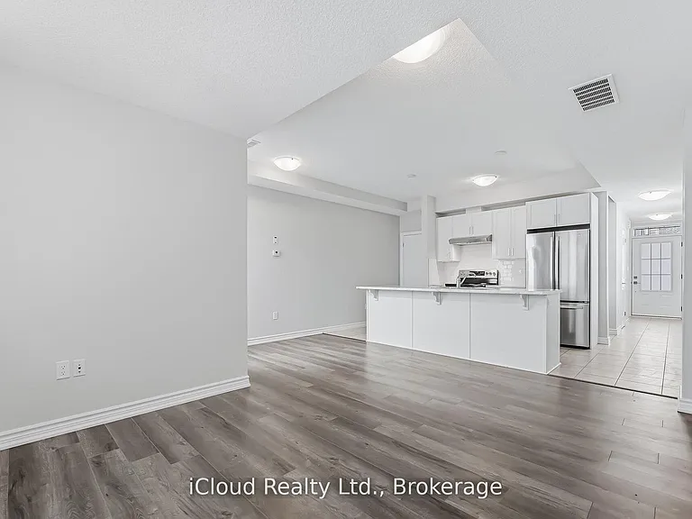 445 Ontario St N #103 — Photo 8